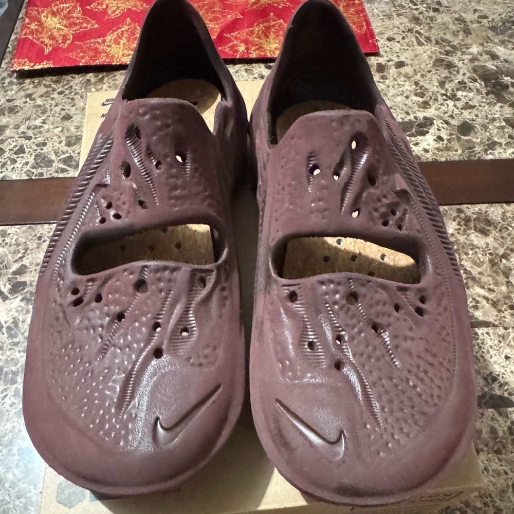 Nike ISPA Universal